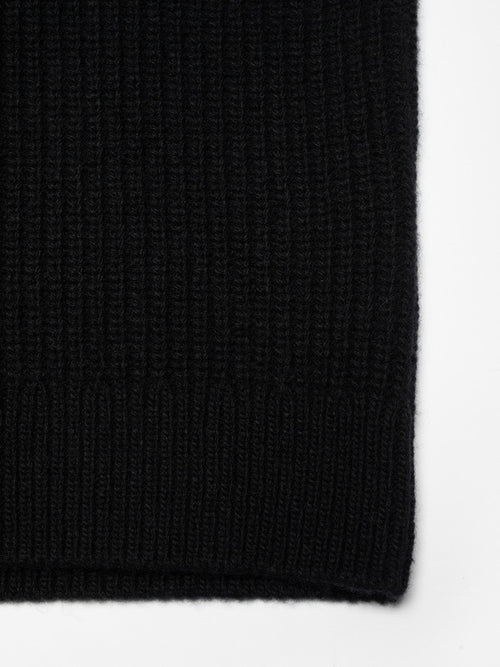 August Zip Black - image 2